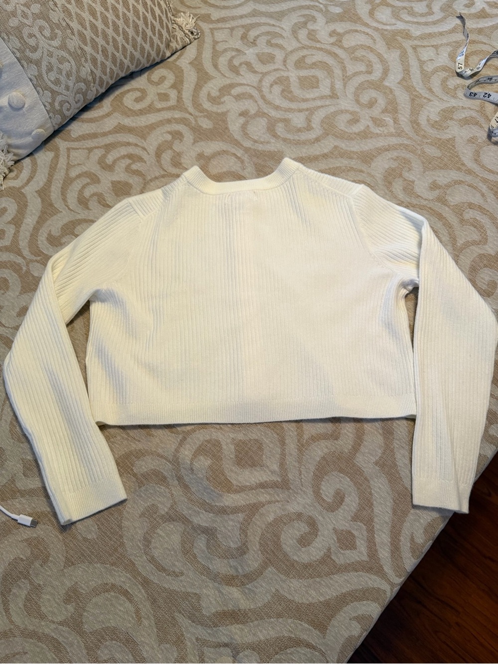 Jessica Simpson Ivory Ribbed Cropped Button Cardigan Sweater Small - Picture 13 of 13